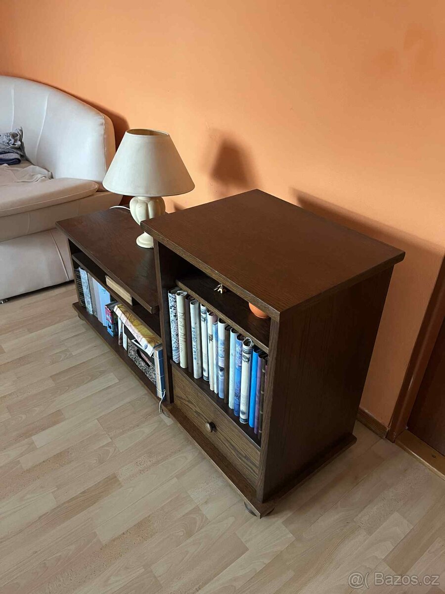 Nábytek z masivu, různé druhy (komoda, skříň, stůl) - 8