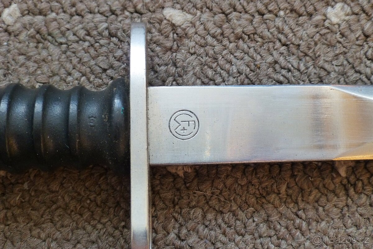 Švýcarský bajonet / bodák M.1957 - 8