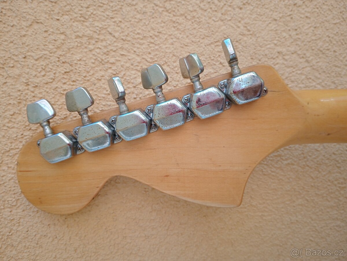 52 až 55 ročná vintage Maya Stratocaster (70. roky) - Japan - 8