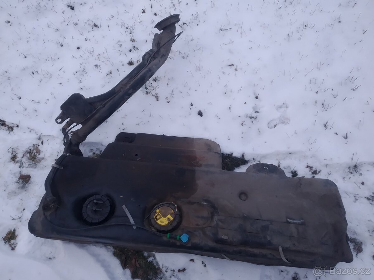 Peugeot 106 karosářské díly - 8