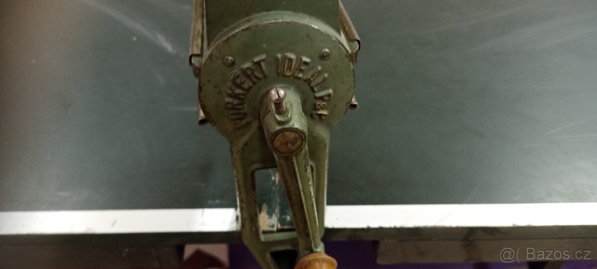 Kuchyňský mlýnek Porkert Ideál - 8