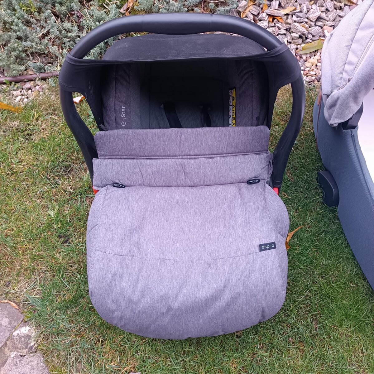 Kočárek dvojkombinace + autosedačka s adaptéry - 8