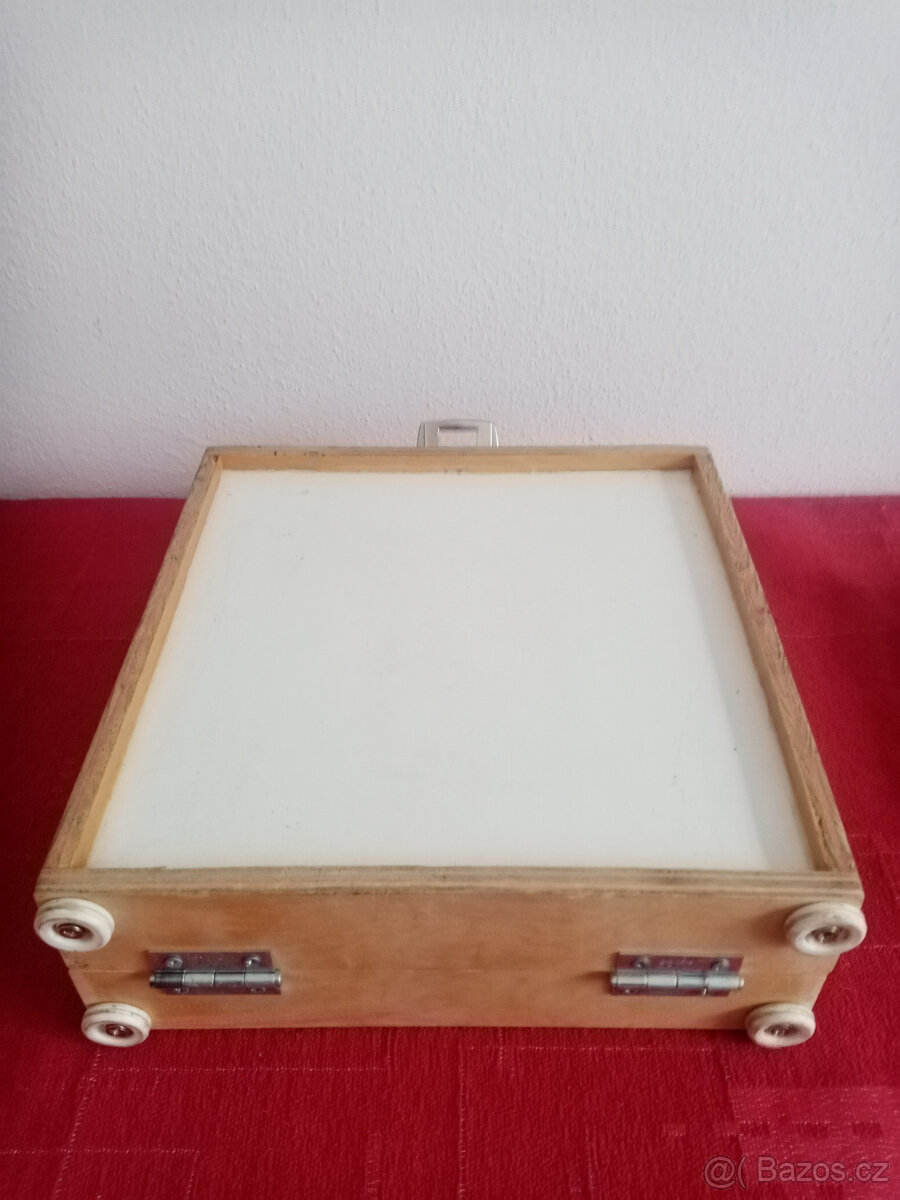 Behringer Eurorack UB802 - mixážní pult - 8