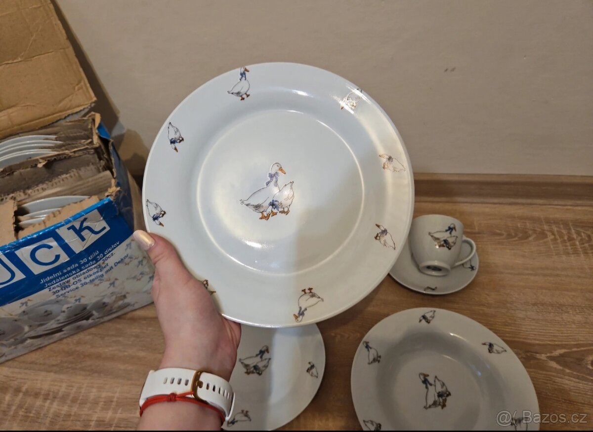 30 dílná sada nádobí VP design - 8