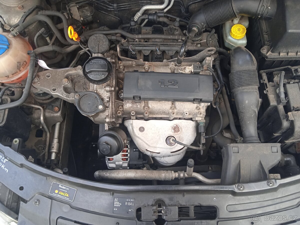 Skoda Roomster 1.2 , dvě auta - 8