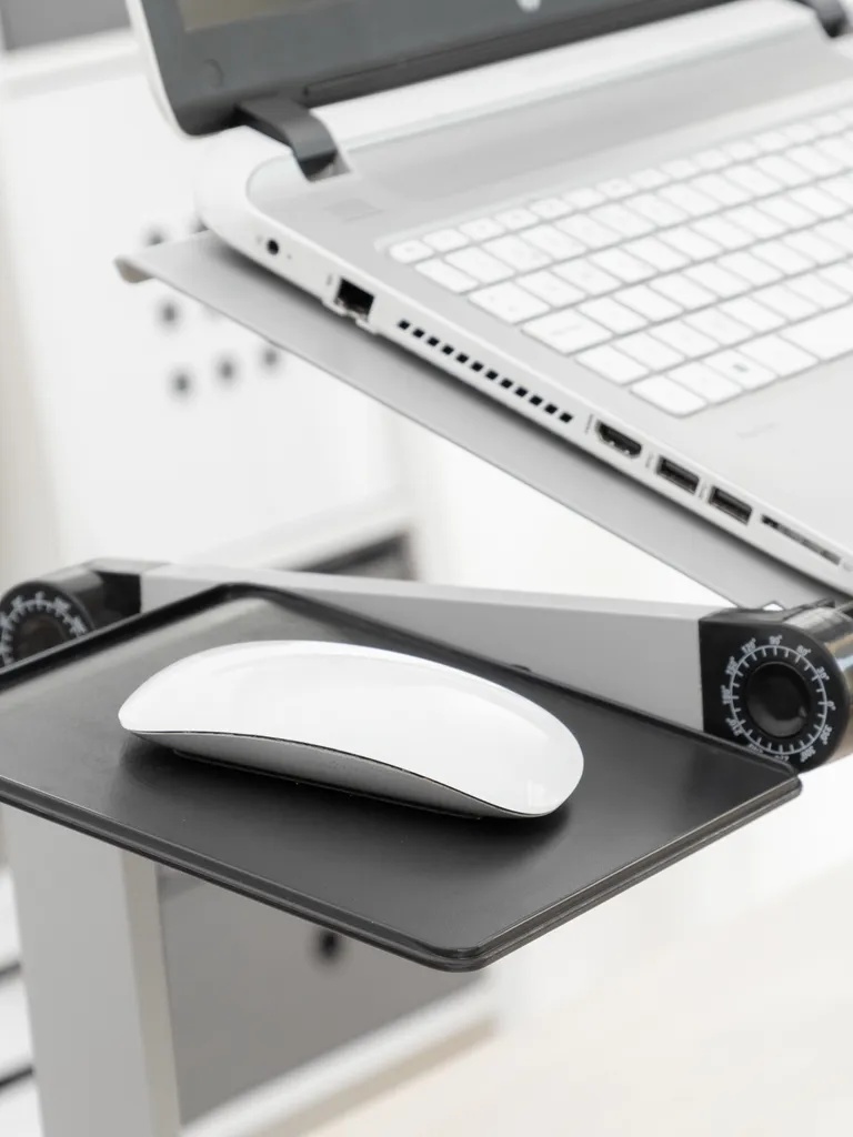 Nastavitelný vícepolohový stolek pod notebook - 8