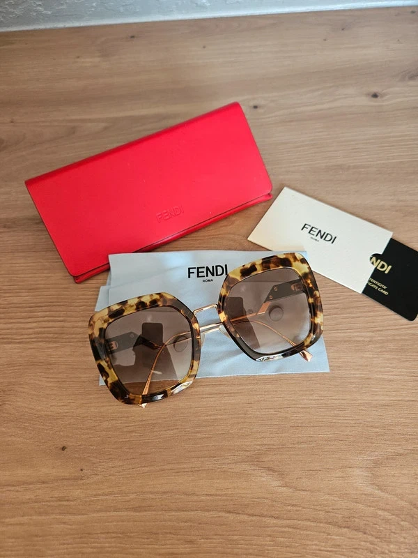 Sluneční brýle Fendi - 8
