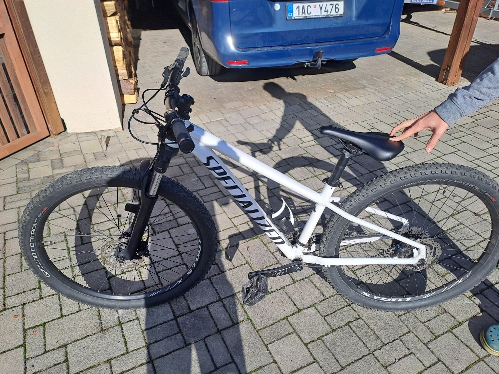 Prodám Horské kolo Specialized Rockhopper Comp - 8