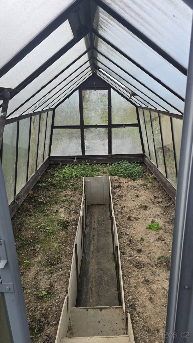Skleník - 8