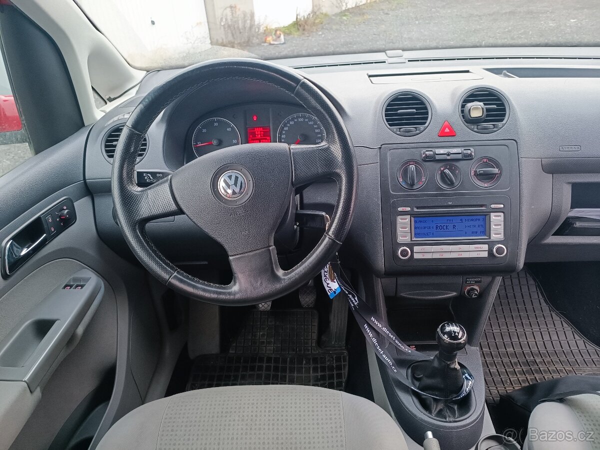 VW Caddy Life 1.9 TDI 77kW 7 míst - 8