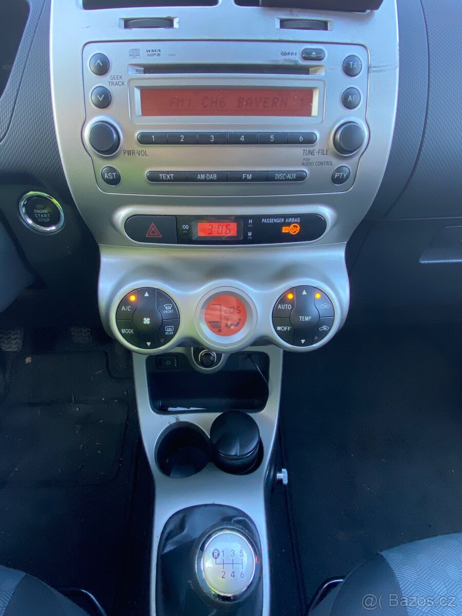 Toyota Urban Cruiser / Yaris - 8