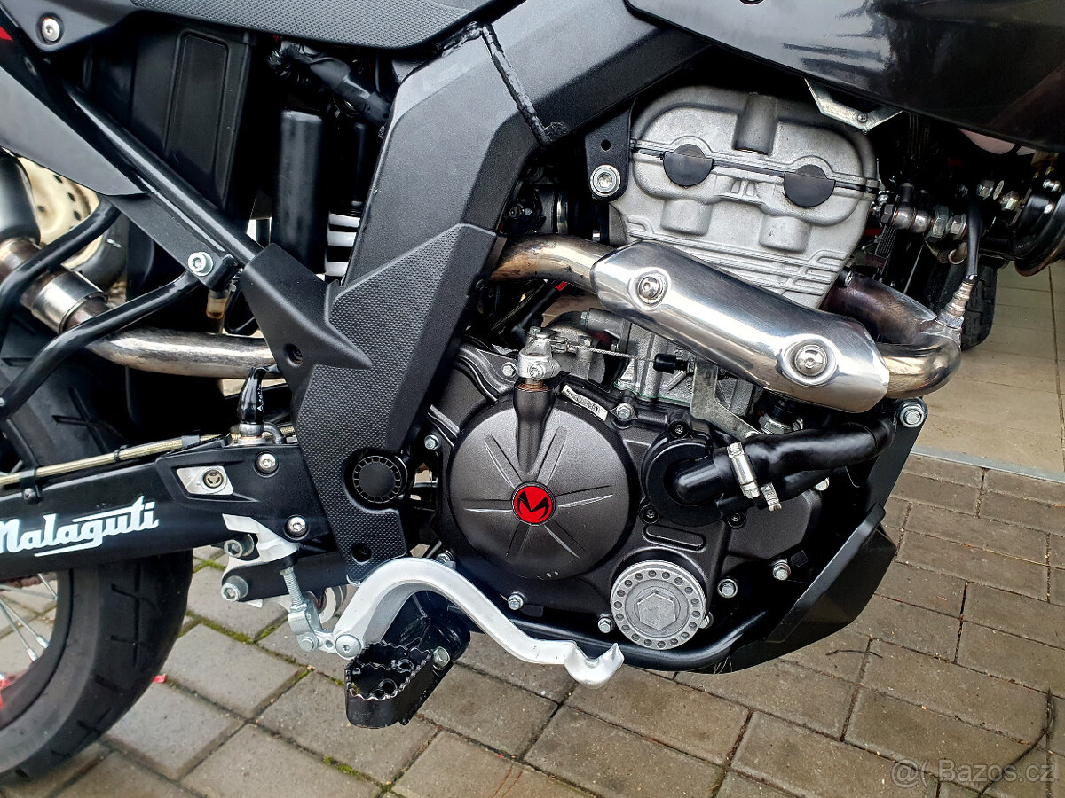 Malaguti XSM 125 jako Aprilia SX125 - 8