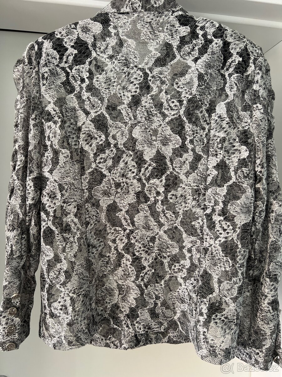 Dámská krajková halenka - 8