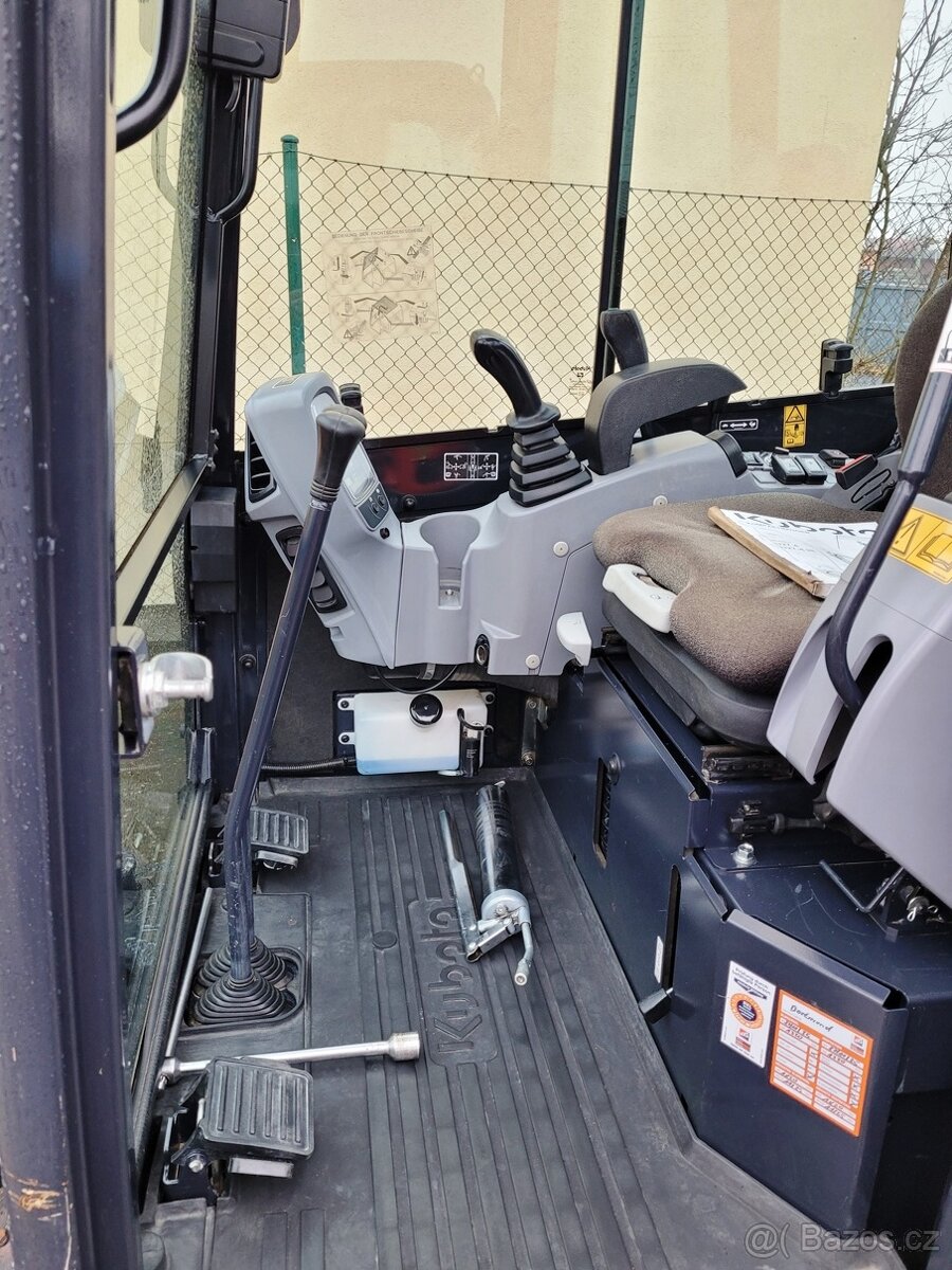minibagr Kubota U27-4 - 8