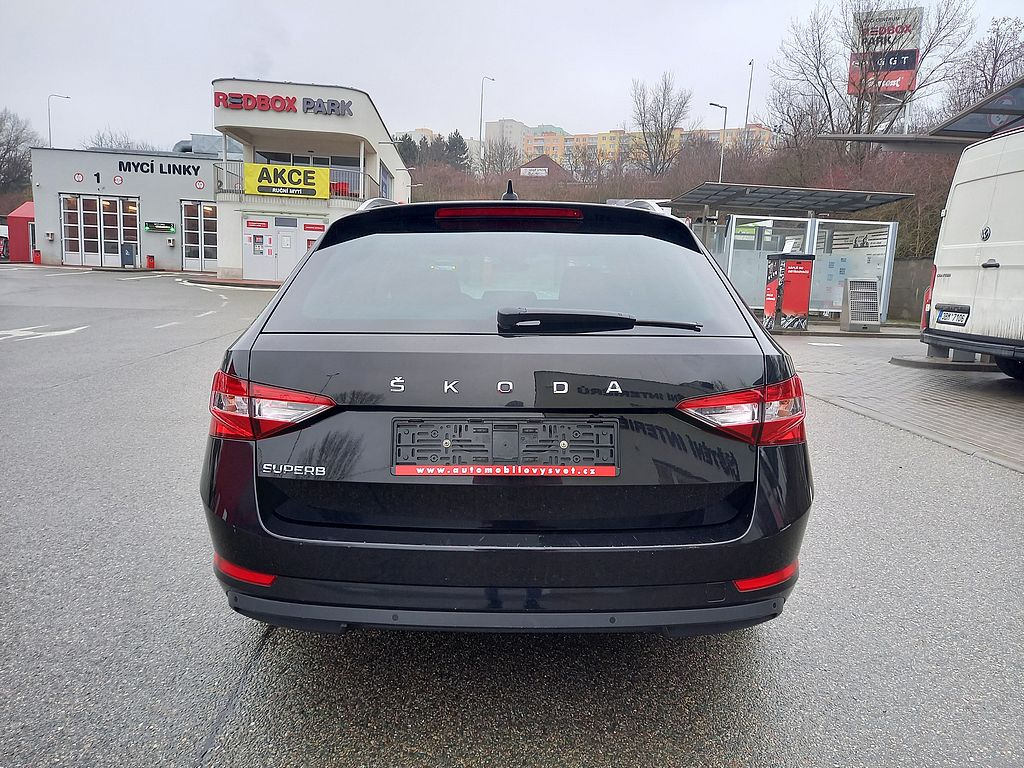 Škoda Superb, 2.0TDi DSG-Navi-LED - 8