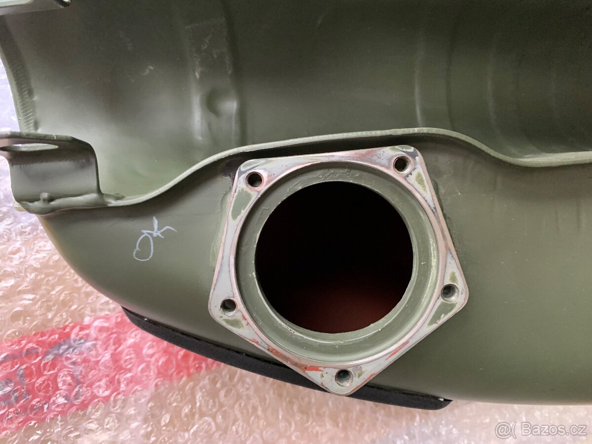 Royal Enfield 500-nádrž - 8