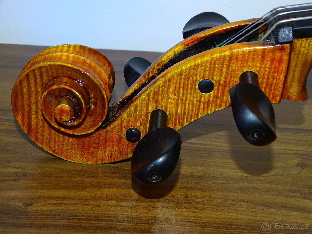 PRODÁM 4/4 VIOLONCELLO - NOVÉ STRUNY - 8
