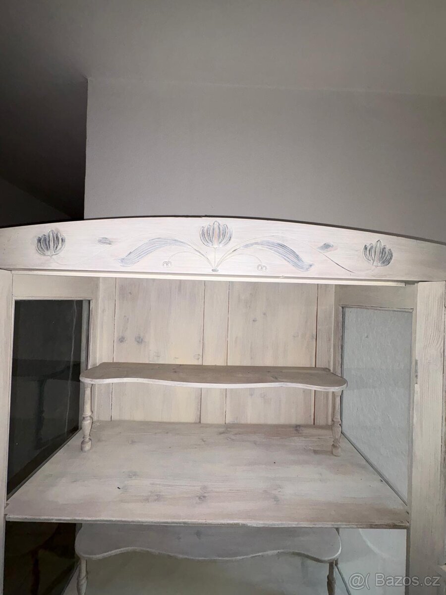 Rustikální vitrína - 8