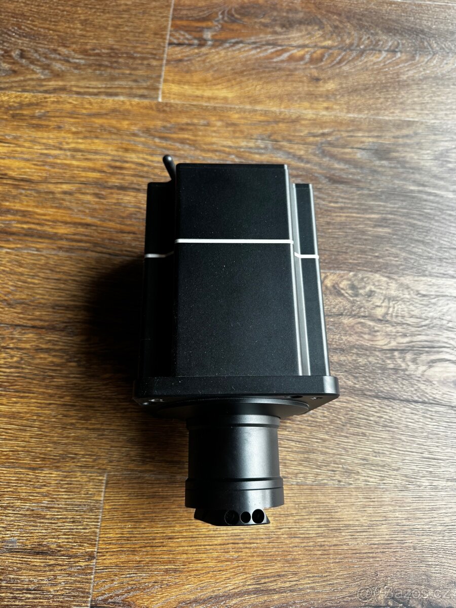 Sim-racing simulátor na prodej – TOP stav, profi komponenty - 8