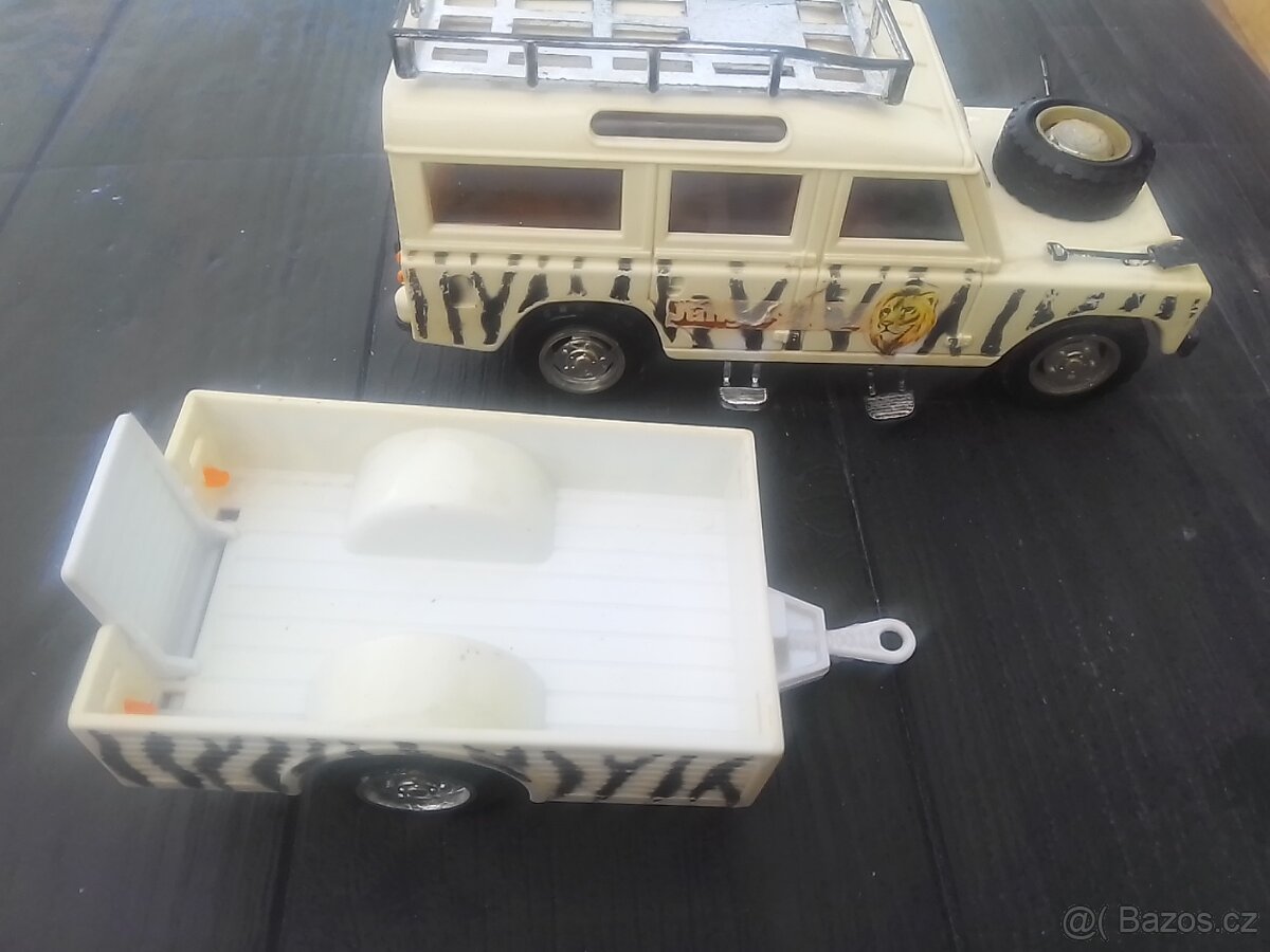 Staré Hračky Puch a Land rover - 8