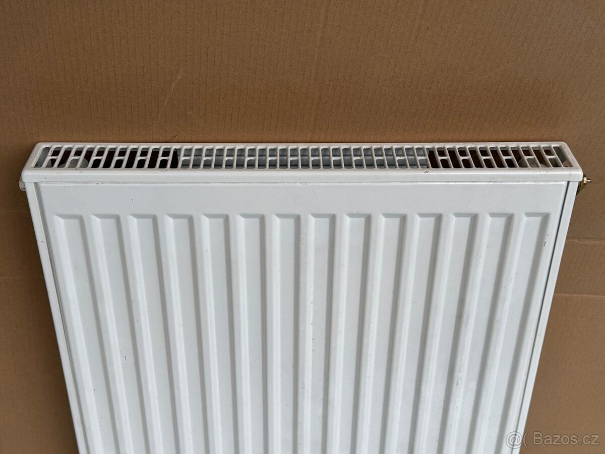 DESKOVÝ RADIÁTOR KERMI - 8
