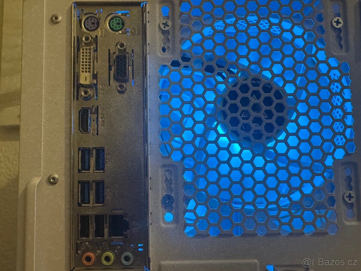 (K dispozici ✅📦) PC 36 Montech AIR 100 White RGB TG - 8