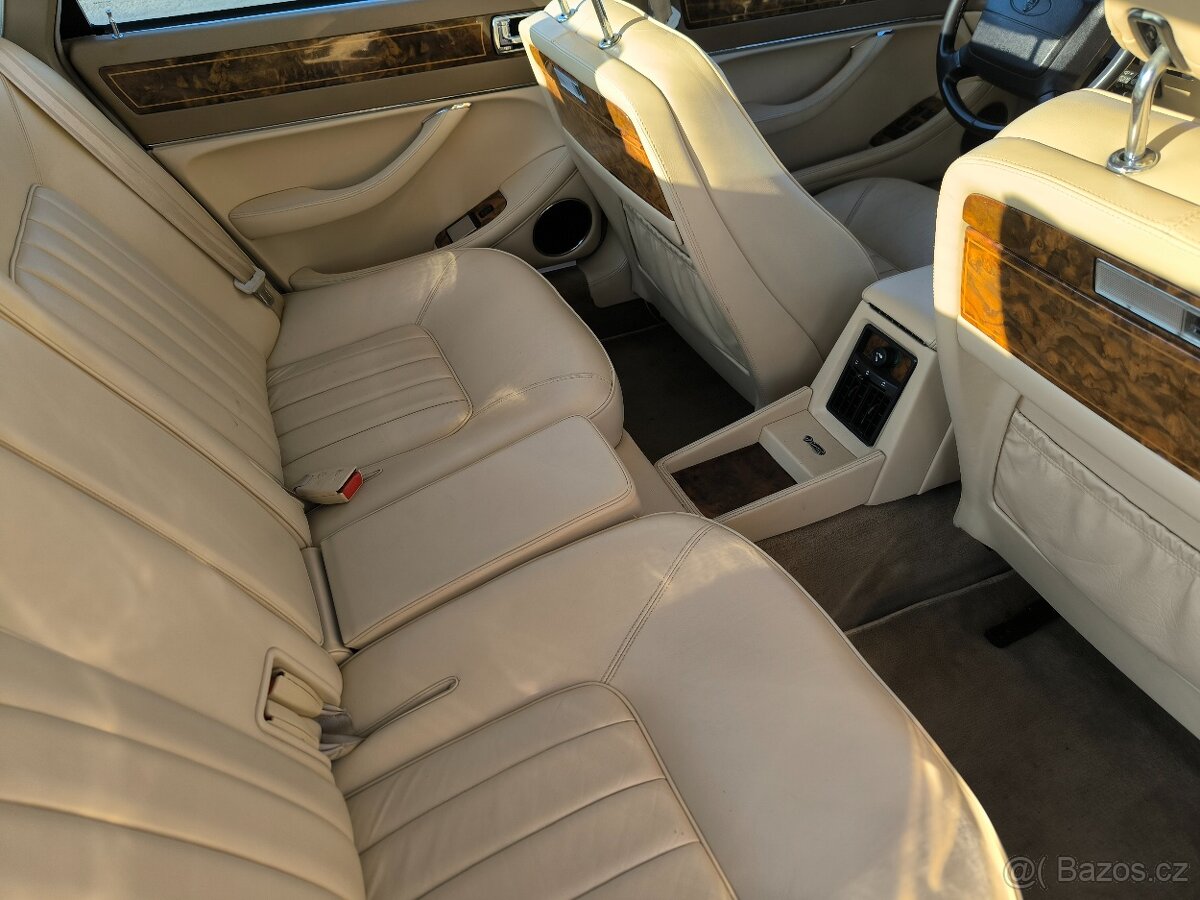 Daimler Double Six Jaguar 6.0V12 XJ81 - 8