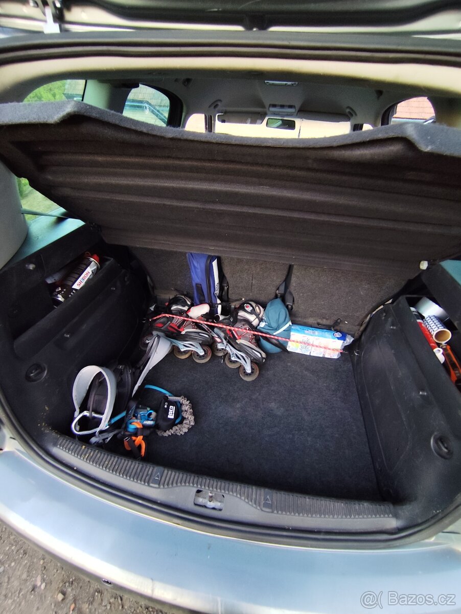 Roomster 1.4 16V 63kw, 2010 - 8
