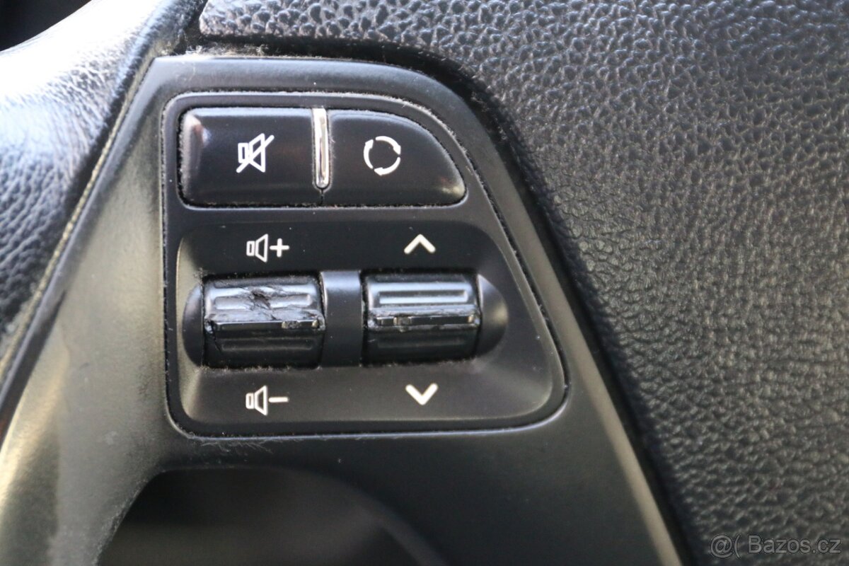 Kia Ceed 1.4 73KW, ČR ,TAŽNÉ, klima - 8