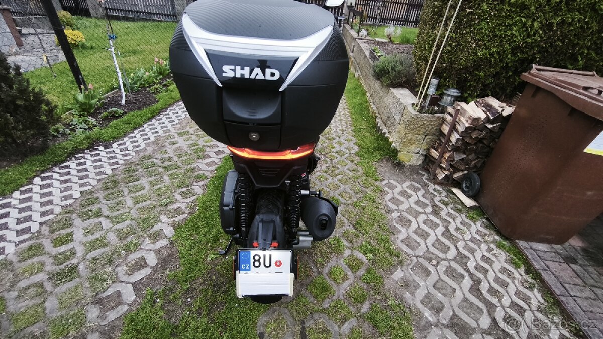 Aprilia SR GT 200 - 8