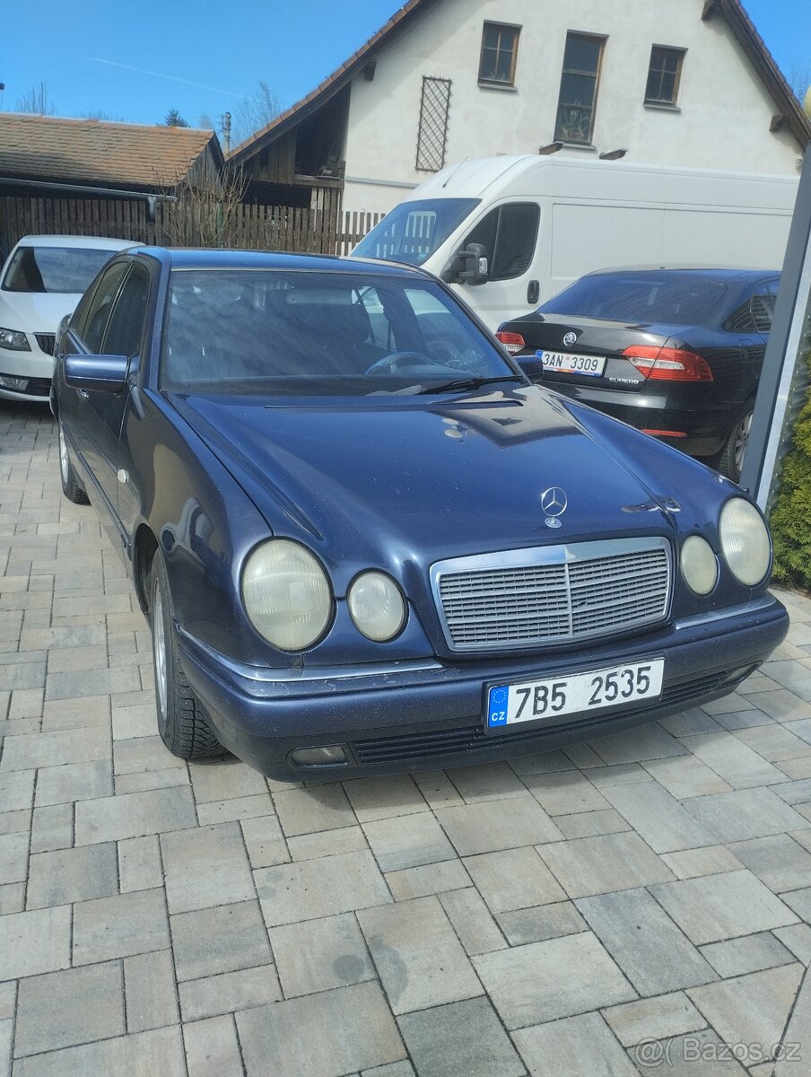 Mercedes - 8