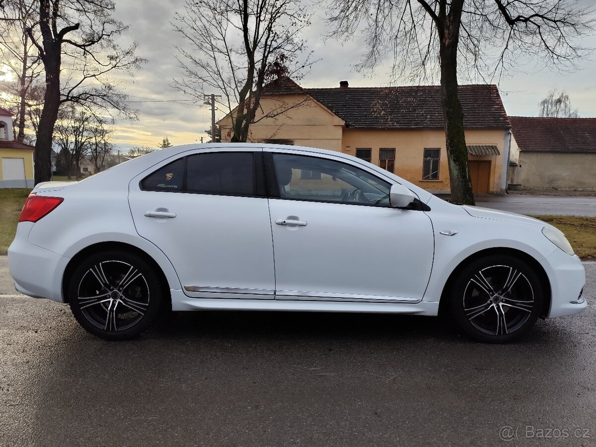 Suzuki Kizashi 2.4, 4x4, automat - 8