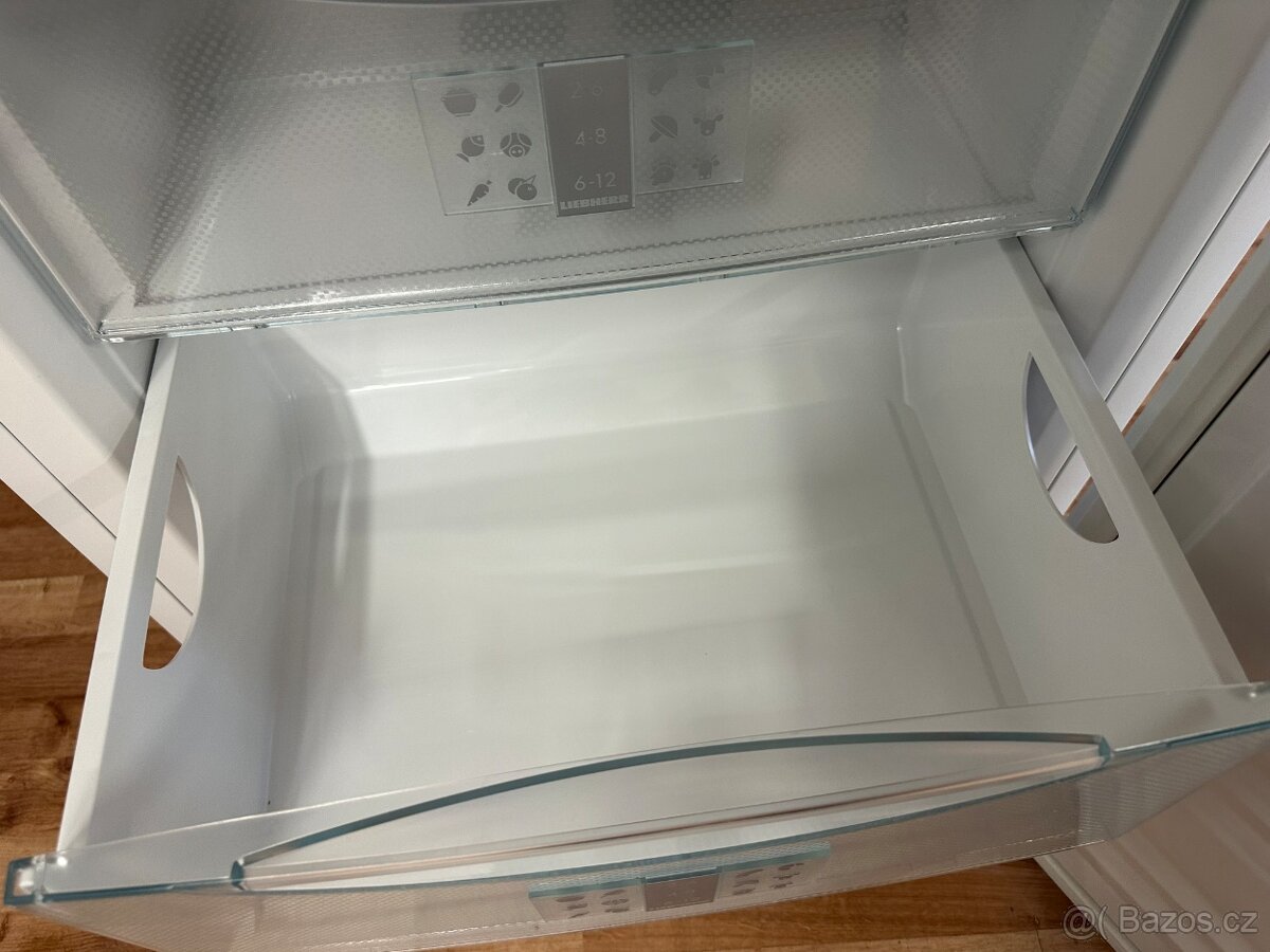 Mrazák Liebherr (162) - 8