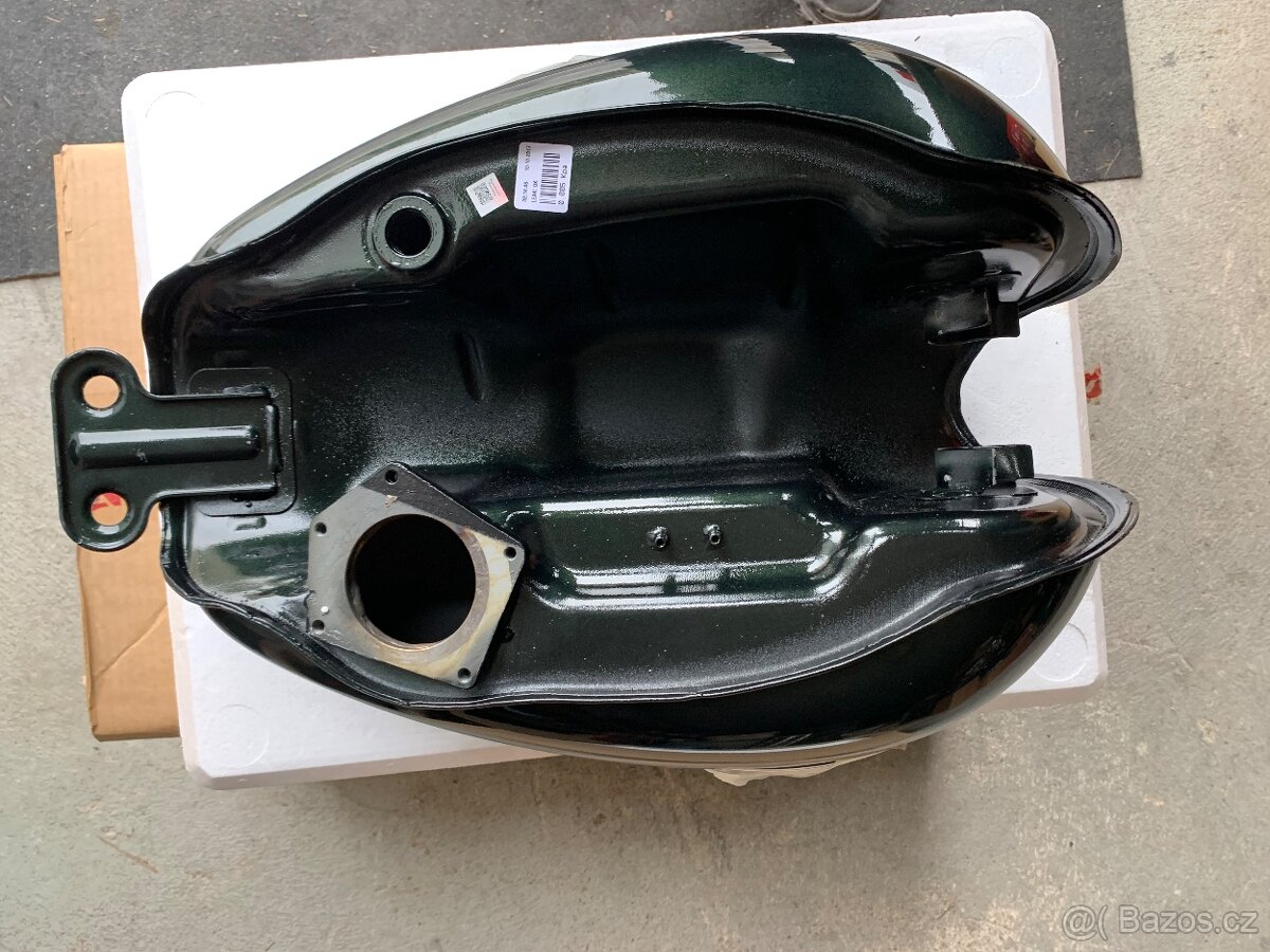 Nádrž Royal Enfield 500 - 8