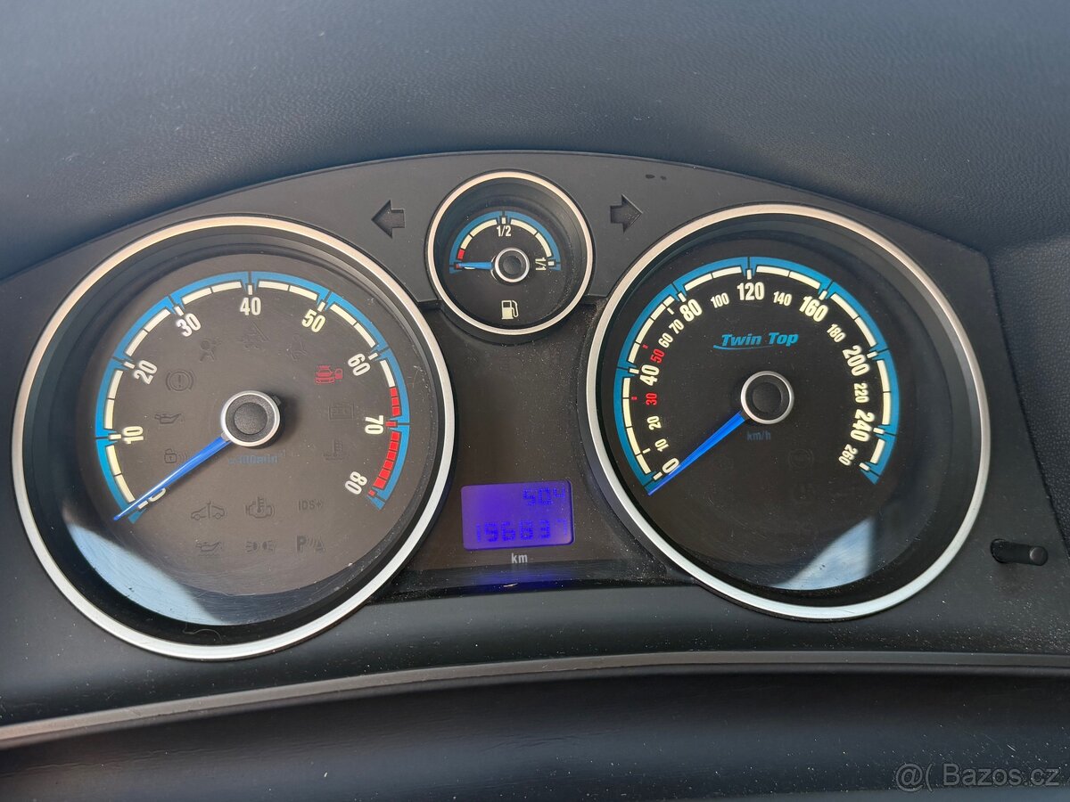 Opel Astra Twintop - 8