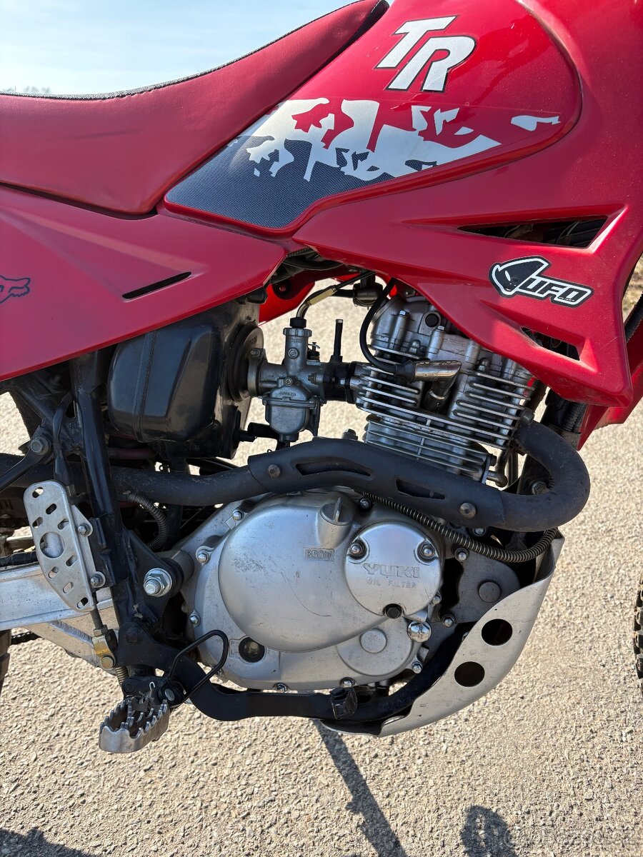 Yuki tr 125 - 8