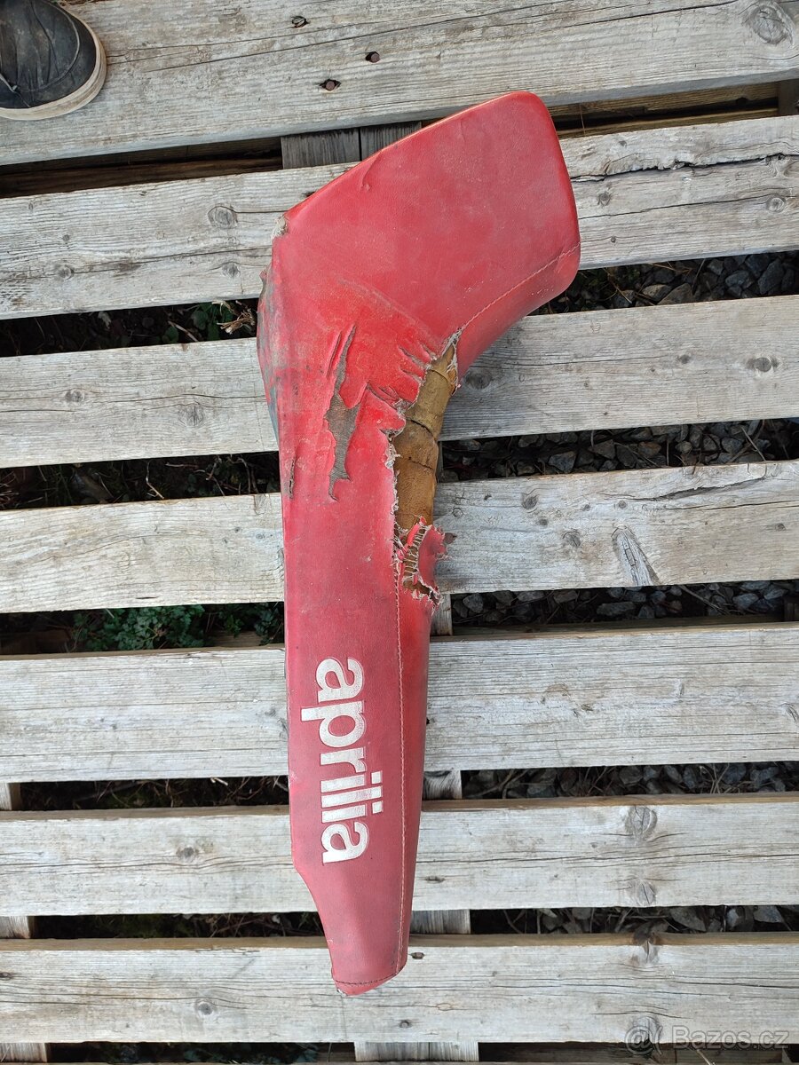 Nádrž sedlo Aprilia Tuareg Dakar stavba - 8