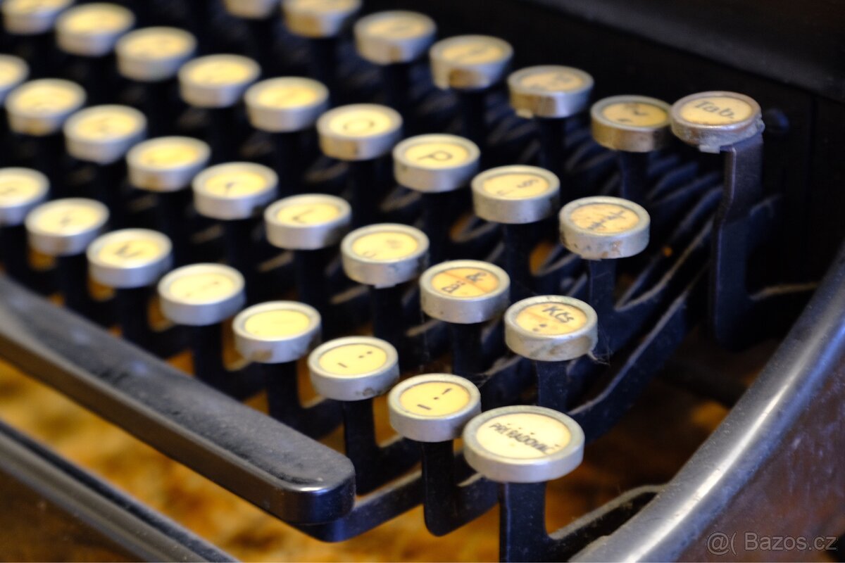 Starožitný psací stroj U.S. Mirsa Ideal - 8