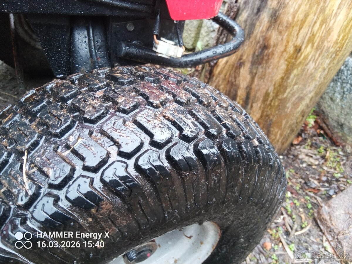 Zahradní traktor Honda HF2216 - 8