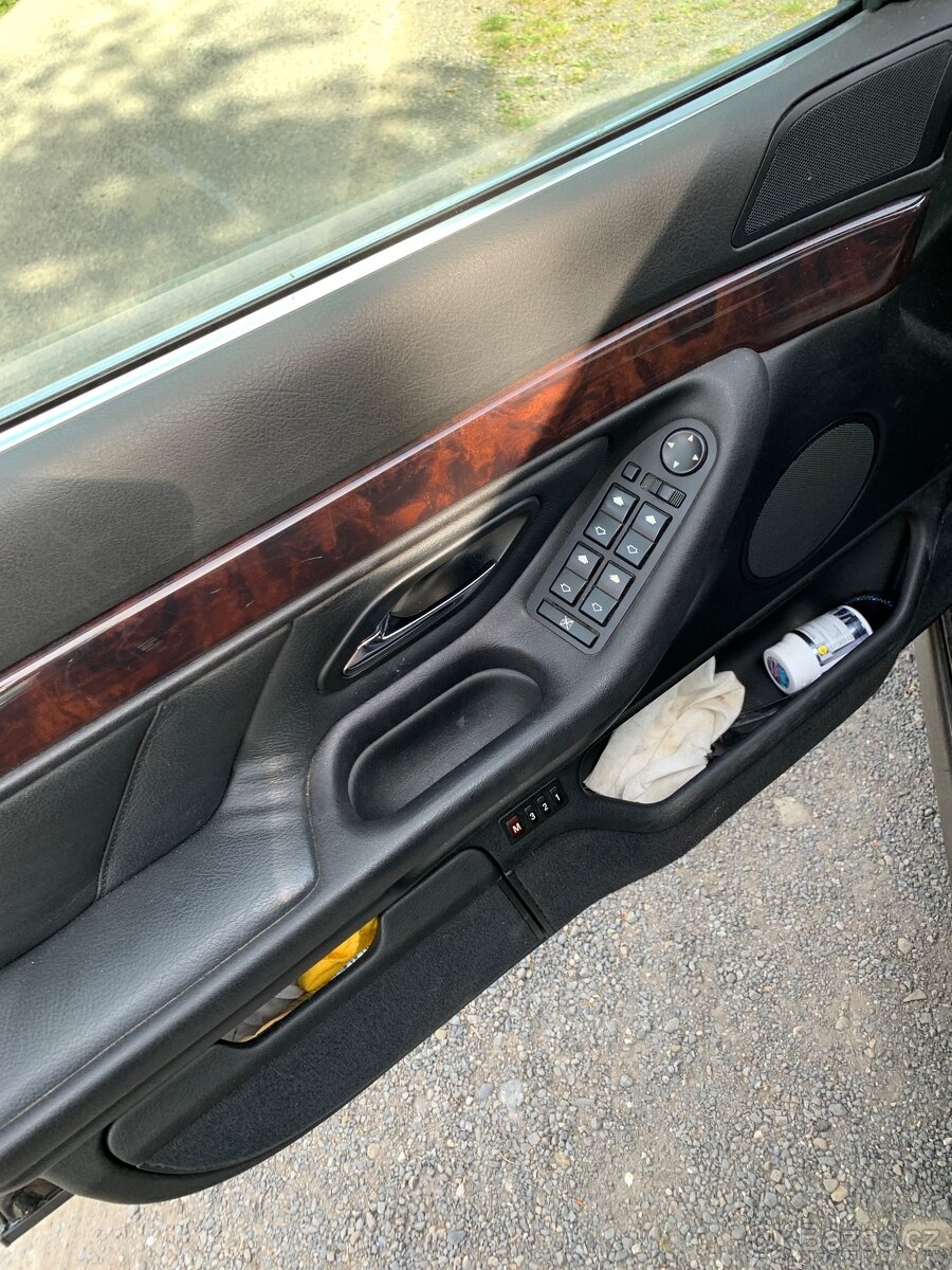BMW 740d e38 - 8