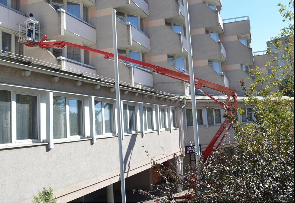 Pronájem přívěsné kloubové pracovní plošiny 18m - 8