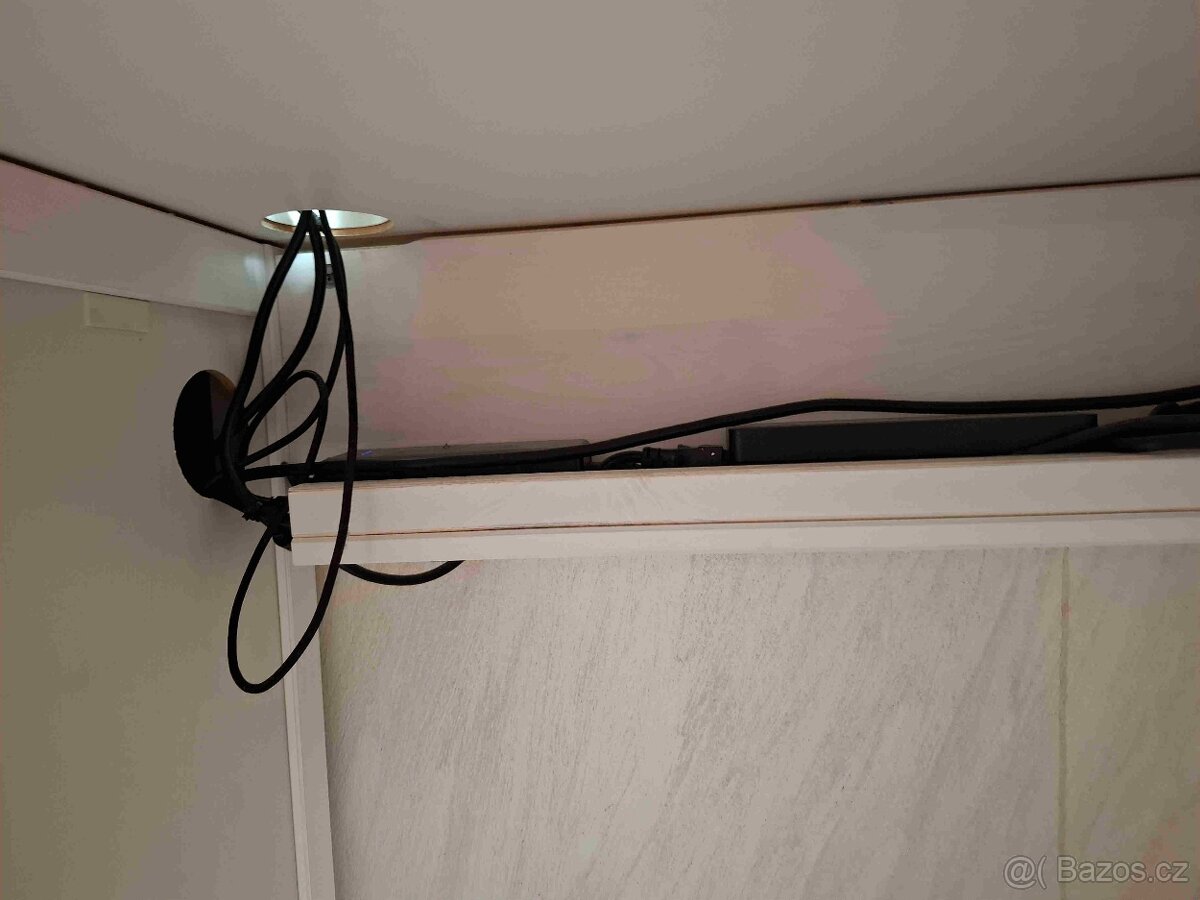 PC Psací Stůl IKEA HEMNES (Praha) - 8