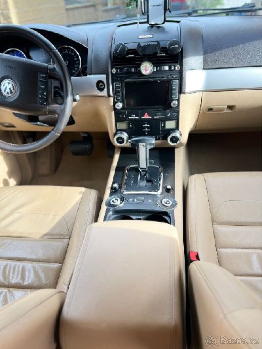 VW TUAREG - 8