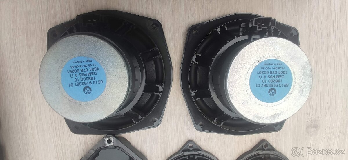 Prodám autorádio z Z4 e89 + 8×repro - 8