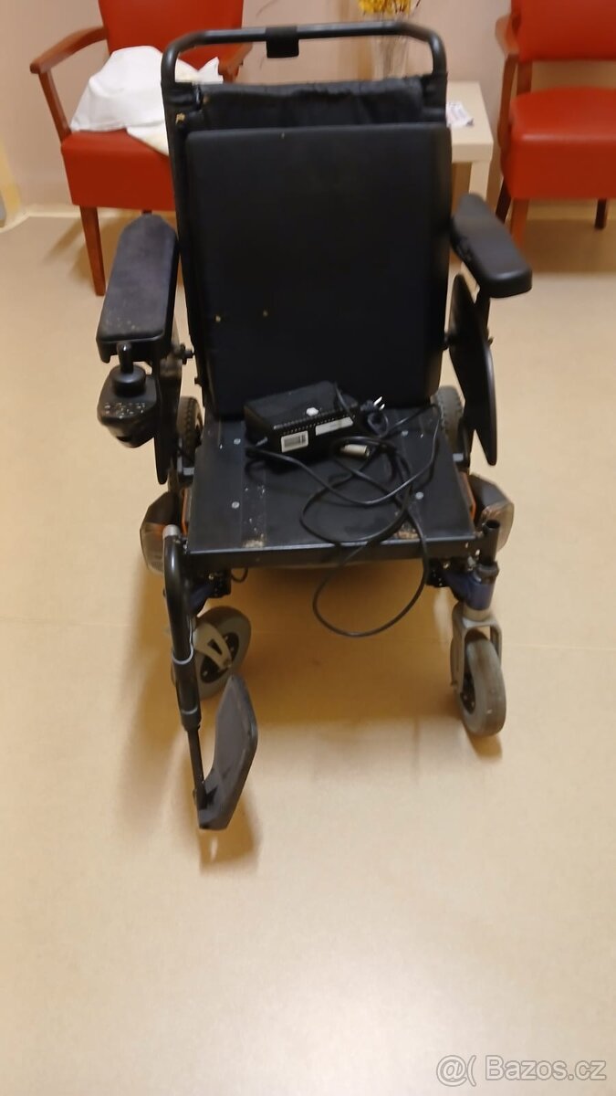 Prodám elektrický invalidní vozík - 8