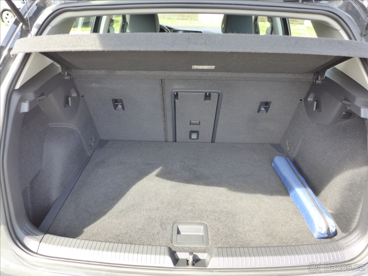 Volkswagen Golf 1,0 TSi APP,NAVI,DPH,1.MAJ. - 8