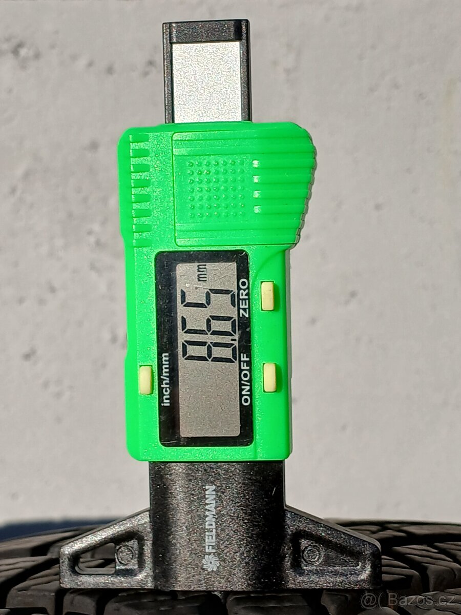 Zánovní zimní orig alu Škoda Octavia IV 205/55/17 vzorek 8mm - 8