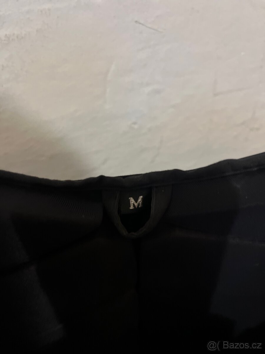 Vesty a přilby na koně - 8