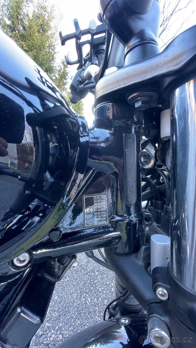 Motocykl Triumph - 8