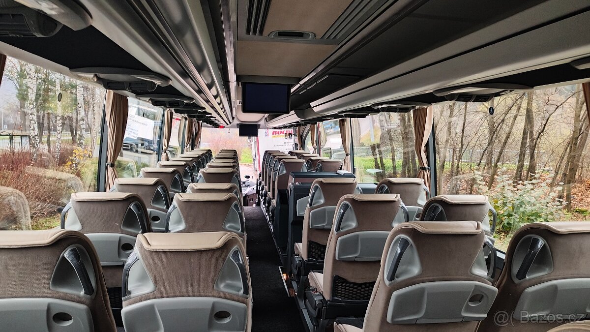 Mercedes Benz Travego M - 8